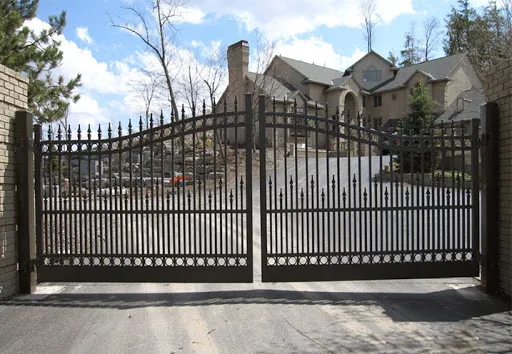 Fence Installation & Repair in Plainview, TX